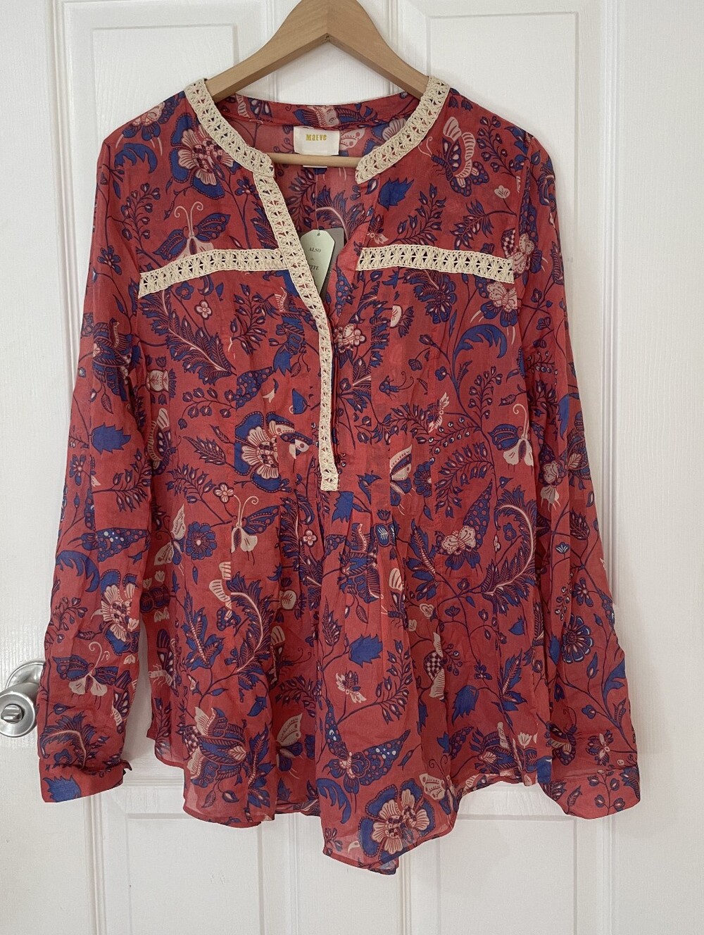 Maeve NWT Red Floral Peasant Top with Lace Trim Size 12